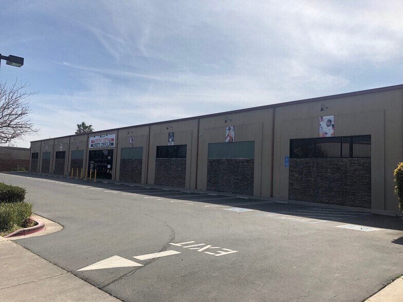 More Photos Of 1208-1214 Sunset Dr, Antioch Warehouse For Lease