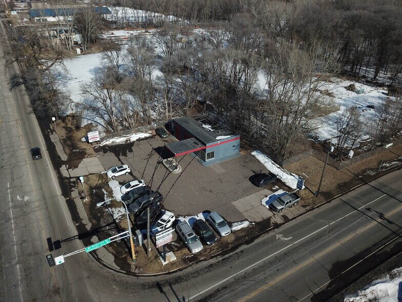 More Photos Of 1930 Rice St N, Saint Paul Auto Dealership For Sale