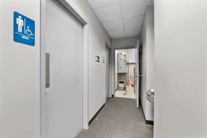 More Photos Of 7200 US-150, Greenville Office For Sale