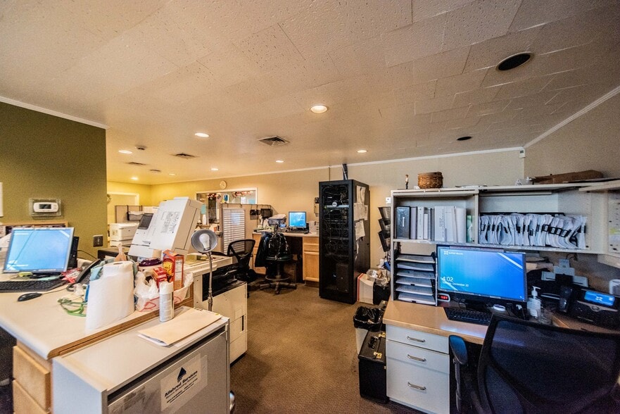 More Photos Of 2535 Broadway St, Paducah Office For Lease