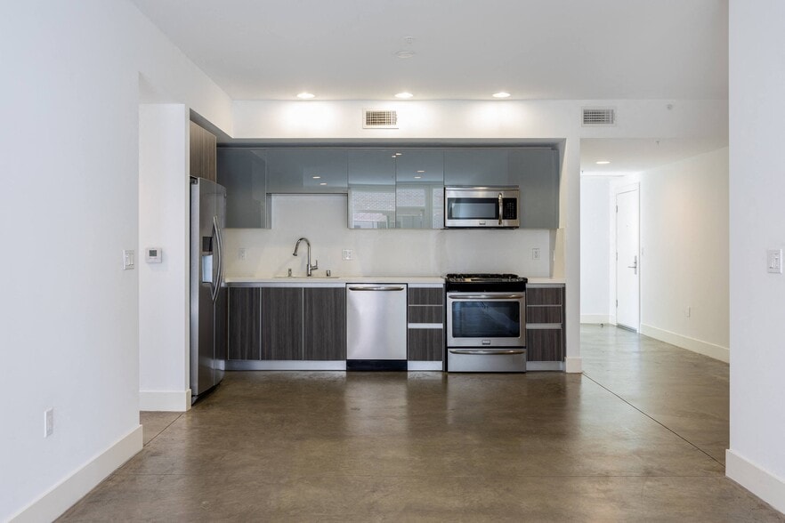 More Photos Of 119 Los Robles Ave, Pasadena Apartments For Sale
