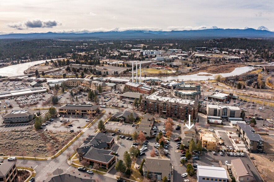 More Photos Of 376 SW Bluff Dr, Bend Office For Lease