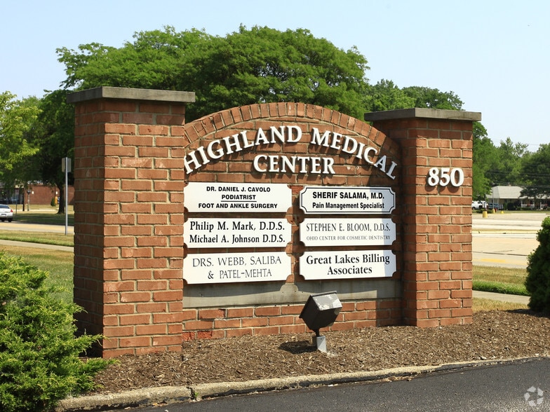 More Photos Of 850 Brainard Rd, Highland Heights Medical For Lease