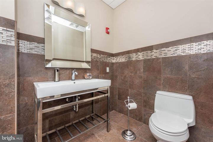 More Photos Of 2421 Mountain Rd, Pasadena Medical For Sale