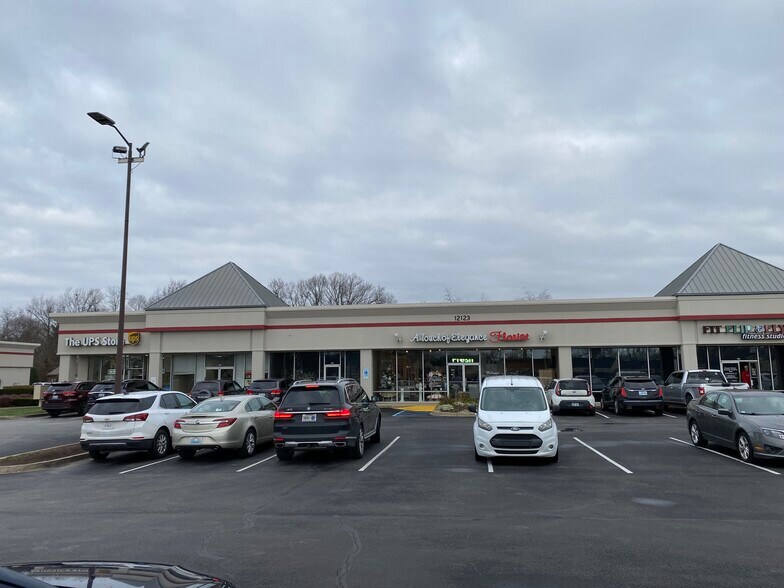 More Photos Of 12123 Shelbyville Rd, Louisville Unknown For Lease