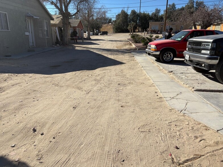 More Photos Of 17742 D St, Victorville Apartments For Sale
