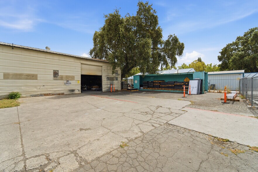 More Photos Of 2205 Rice Ave, West Sacramento Warehouse For Sale