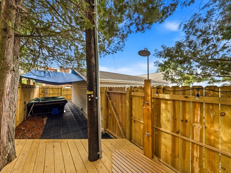 More Photos Of 2124 Hendersonville Rd, Arden Office For Sale