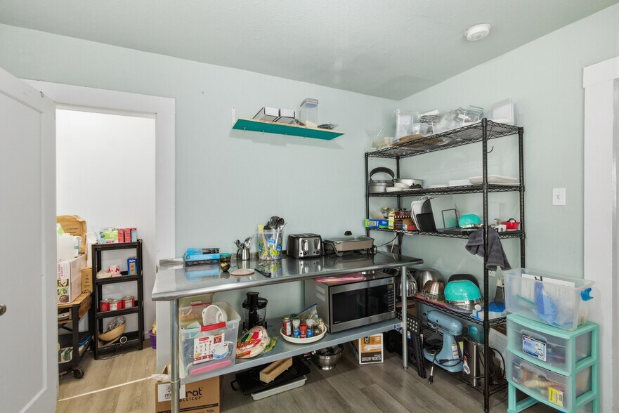 More Photos Of 201 S 31st St, Temple General Retail For Sale