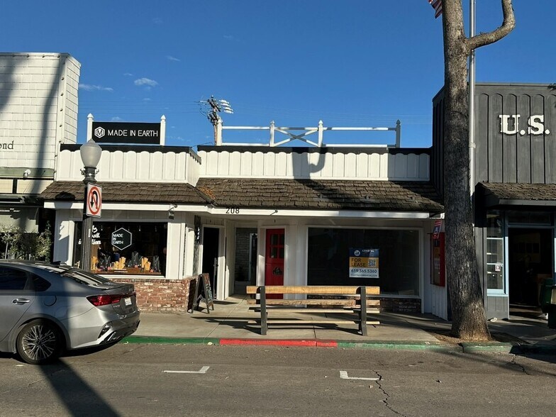 More Photos Of 208 Marine Ave, Newport Beach Storefront Retail Residential For Lease