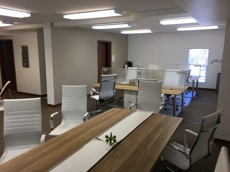 More Photos Of 50 E Olentangy St, Powell Office For Lease