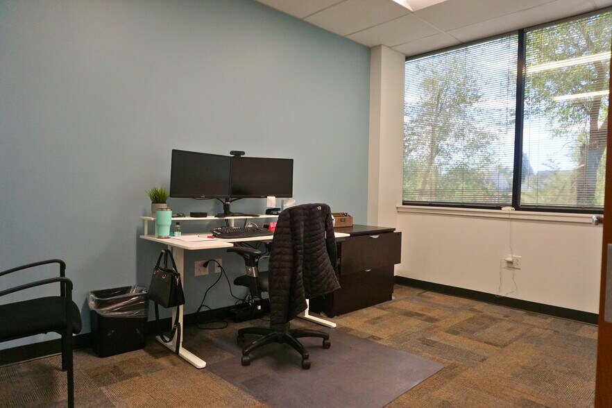 More Photos Of 392 E Winchester St, Murray Office For Lease