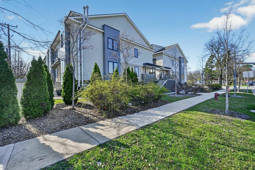 More Photos Of 830 Henry St, Ann Arbor Apartments For Sale