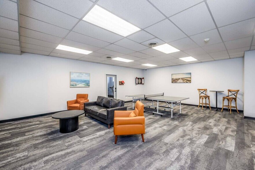 More Photos Of 3000 E Ridge Rd, Rochester Office For Lease