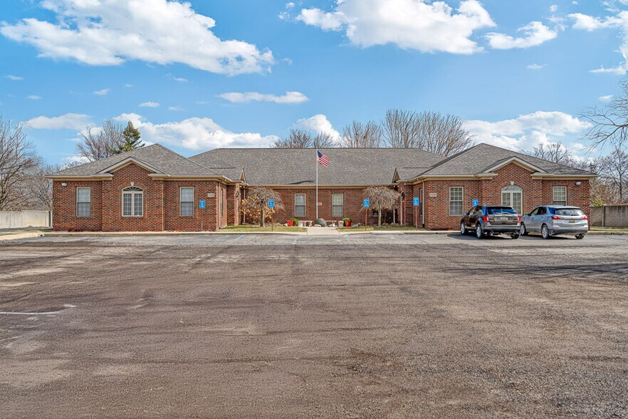 Primary Photo Of 15195 Allen Rd, Southgate Rehabilitation Center For Sale
