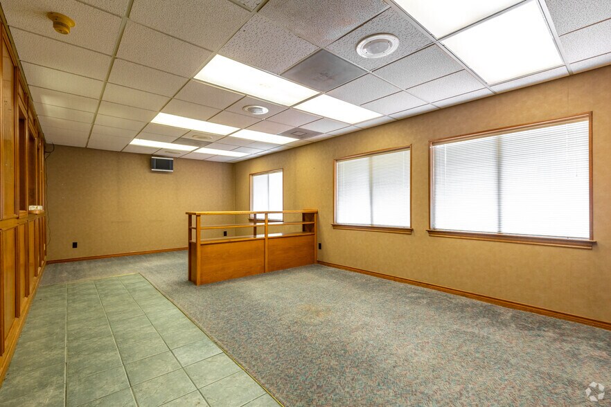 More Photos Of 1645 Dorchester Dr, Plano Medical For Lease