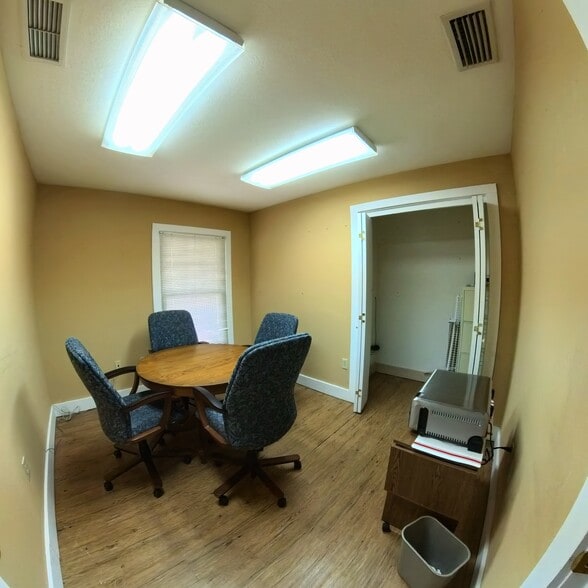 More Photos Of 112 NE Sanchez Ave, Ocala Office For Lease
