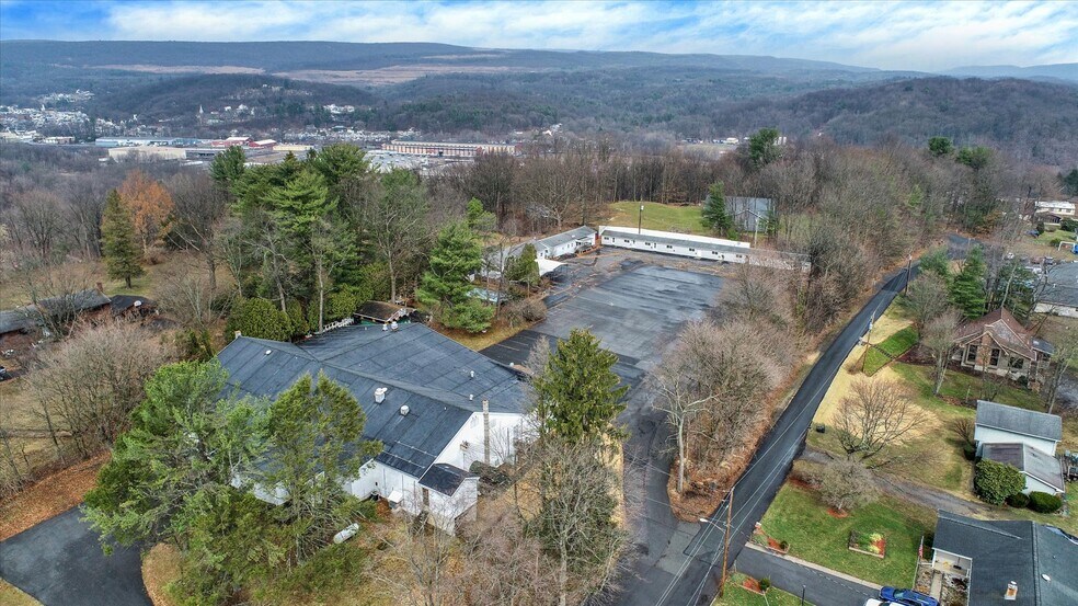 More Photos Of 145 Chamberlaine Ave, Pottsville Restaurant For Sale