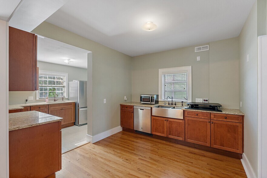 More Photos Of 2632 Central Ave, Saint Petersburg Office Residential For Sale