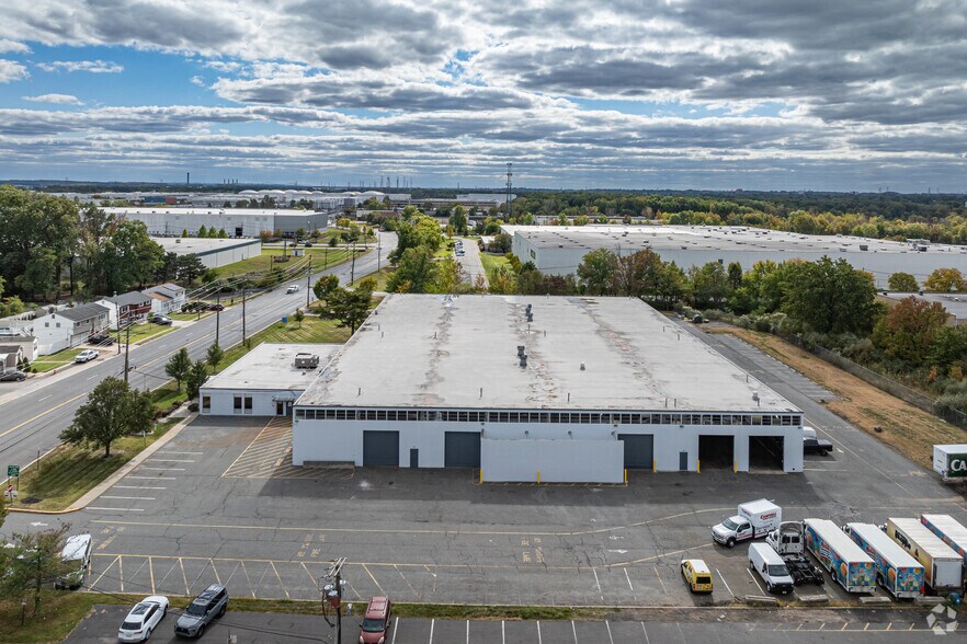 More Photos Of 449 Blair Rd, Avenel Warehouse For Lease
