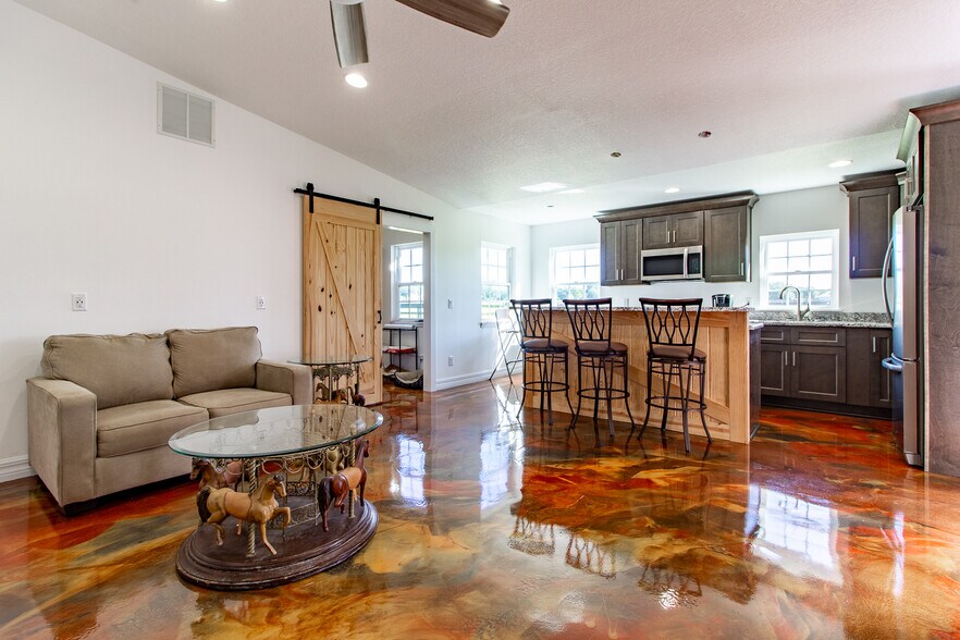 More Photos Of 20221 SW 5th Pl, Dunnellon Specialty For Sale