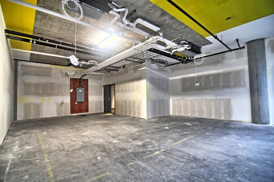 More Photos Of 6388 No. 3 Rd, Richmond Office For Sale