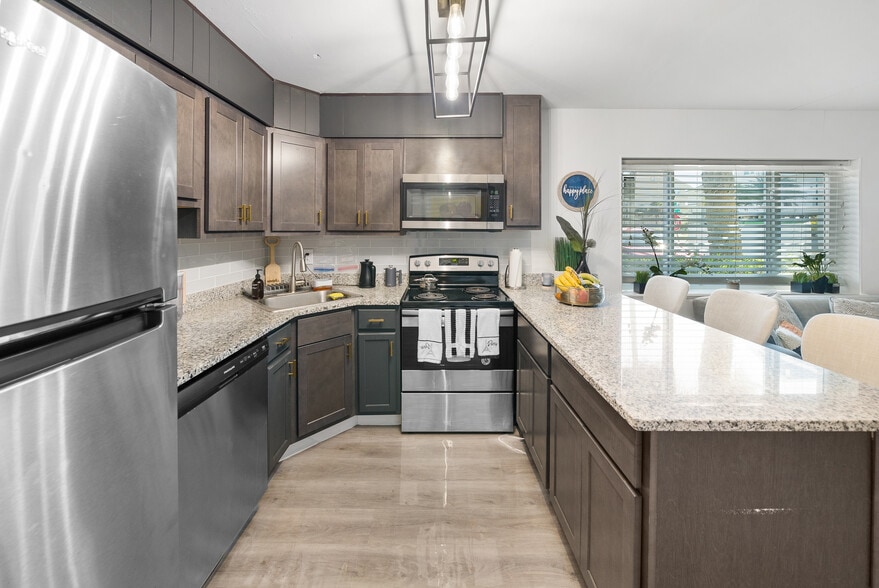 More Photos Of 480 Santa Rosa Blvd, Fort Walton Beach Apartments For Sale