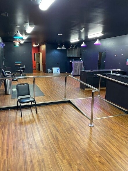 More Photos Of 1345 Triad Center Dr, Saint Peters Storefront Retail Office For Lease