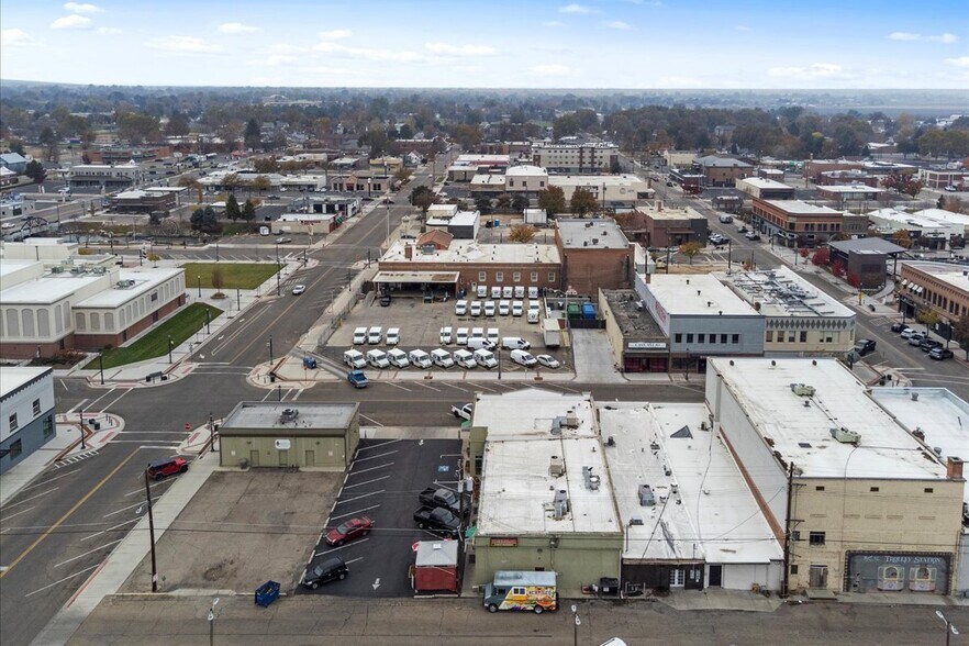 More Photos Of 819 Main St, Caldwell Restaurant For Sale