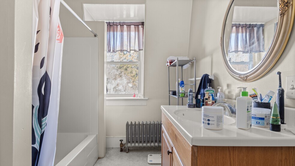 More Photos Of 465 Chapel St, Lee Apartments For Sale