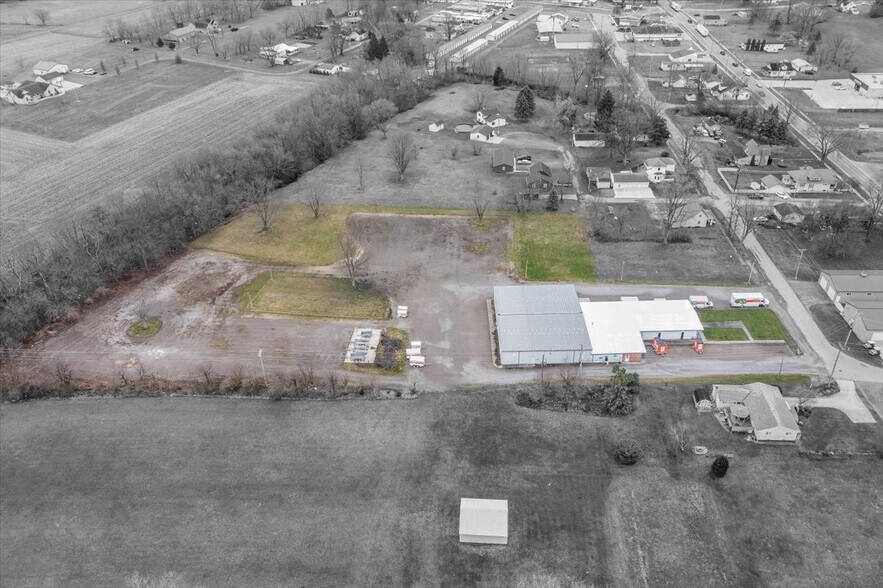 More Photos Of 6886 Wishart St, Huntsville Light Distribution For Lease