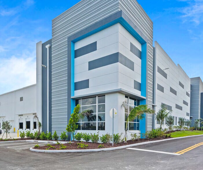 More Photos Of Park of Commerce Blvd, Homestead Unknown For Lease