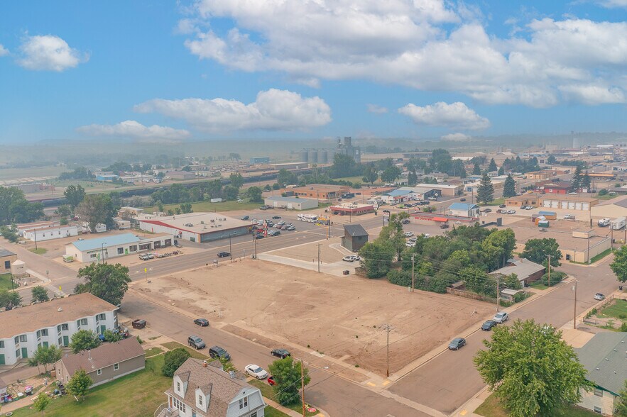 More Photos Of W Villard, Dickinson Land For Sale