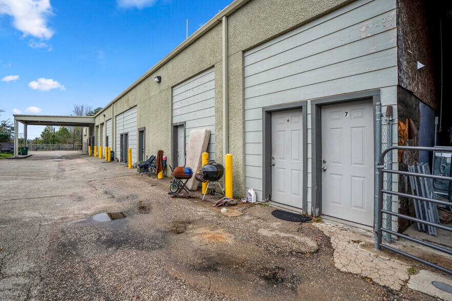 More Photos Of 80 Sorters McClellan rd, Kingwood Warehouse For Sale