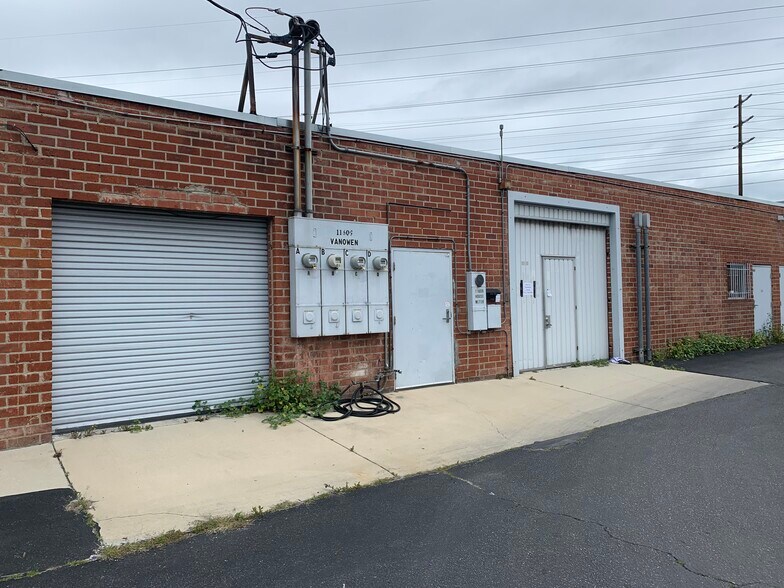 More Photos Of 11606 W Higgins St, North Hollywood Warehouse For Lease