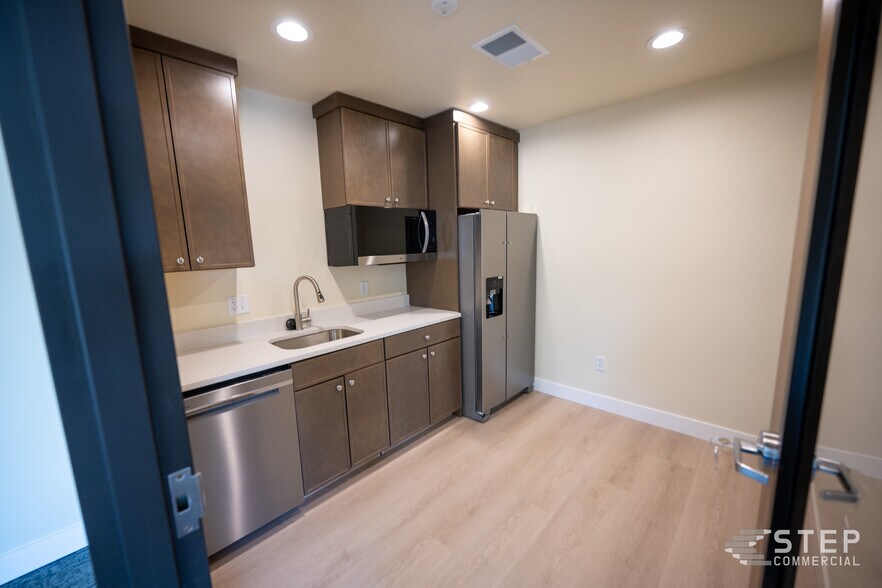More Photos Of 5275 Marshall St, Arvada Office For Lease