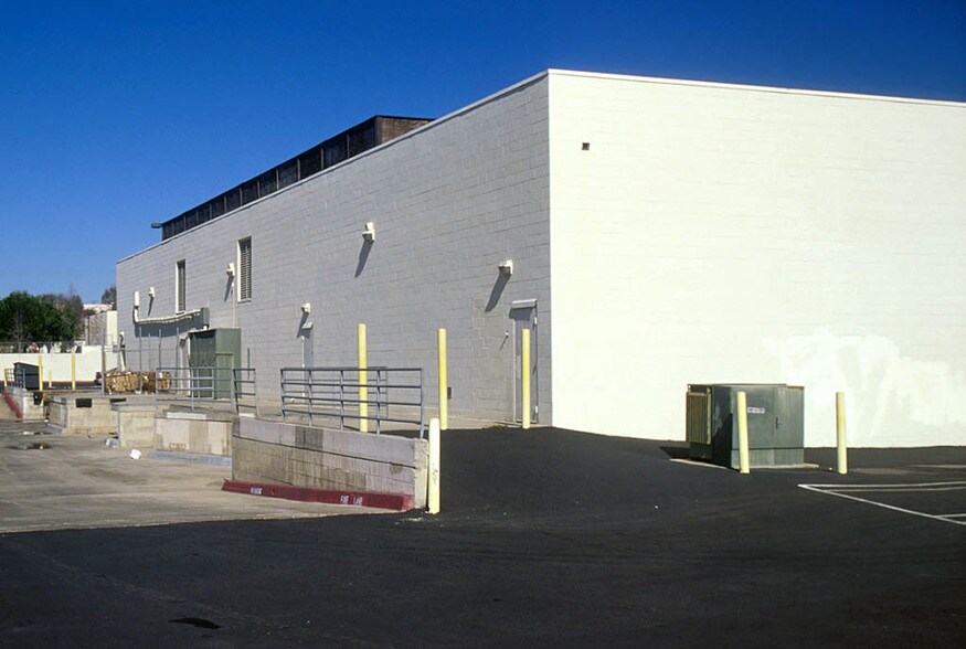 More Photos Of 1839 W Vista Way, Vista General Retail For Lease