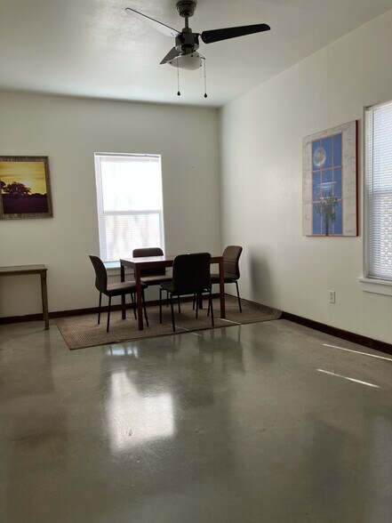 More Photos Of 800 Main St, Liberty Hill Office For Sale