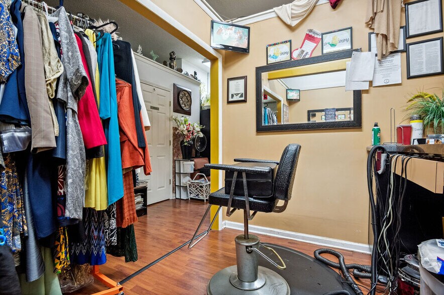 More Photos Of 1212-1216 Gum Branch Rd, Jacksonville General Retail For Sale