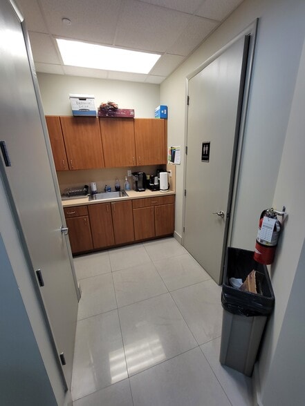 More Photos Of 5599 S University Dr, Davie Loft Creative Space For Sale