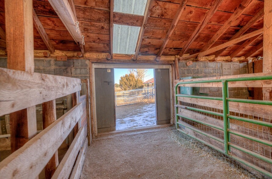More Photos Of 22540 Us Highway 160, Walsenburg Veterinarian Kennel For Sale