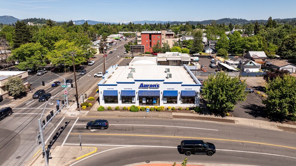 More Photos Of 1990 W 11th Ave, Eugene Freestanding For Sale