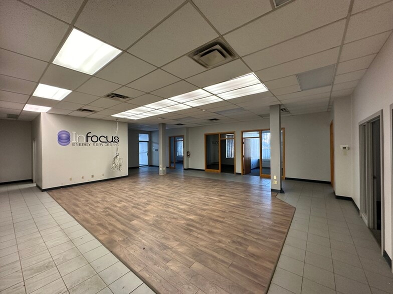 More Photos Of 9759 51st Ave NW, Edmonton Manufacturing For Lease