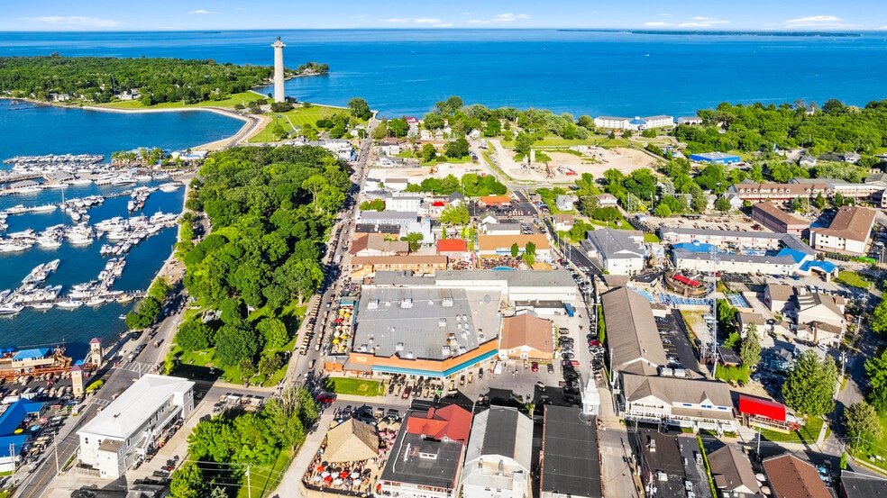 More Photos Of 324 Delaware St, Put In Bay Restaurant For Sale