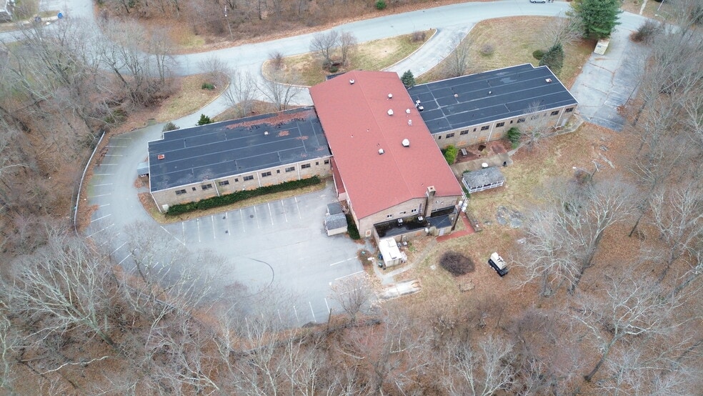 More Photos Of 60 Crouch Ave, Norwich Skilled Nursing Facility For Sale