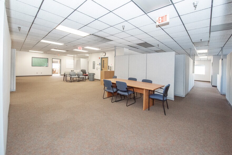More Photos Of 201 E 56th Ave, Anchorage Office For Sale
