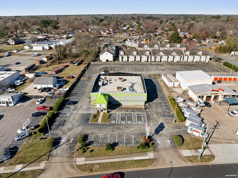 More Photos Of 14859 Warwick Blvd, Newport News Restaurant For Lease