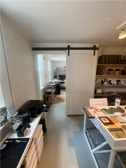 More Photos Of 46 Lois Ave, Greenville Storefront Retail Office For Lease