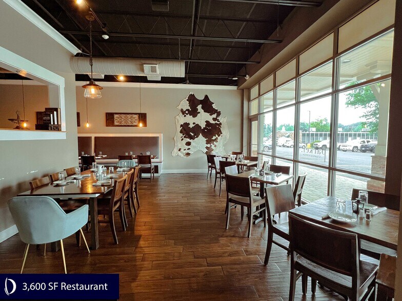 More Photos Of 921 White Plains Rd, Trumbull Storefront Retail Office For Lease