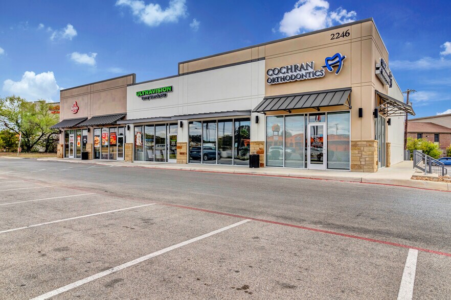 More Photos Of 2282 SE Military Dr, San Antonio Unknown For Lease